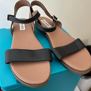 Steve Madden sandals